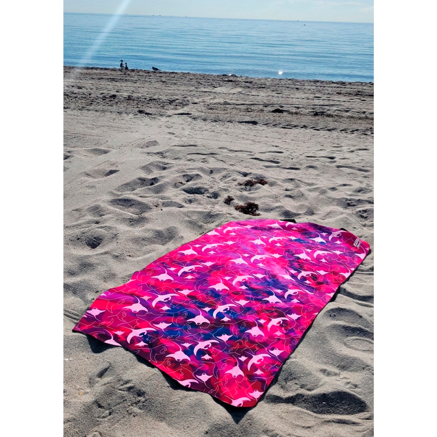 ECOLOGICAL MICROFIBER TOWEL - PINK STINGRAY