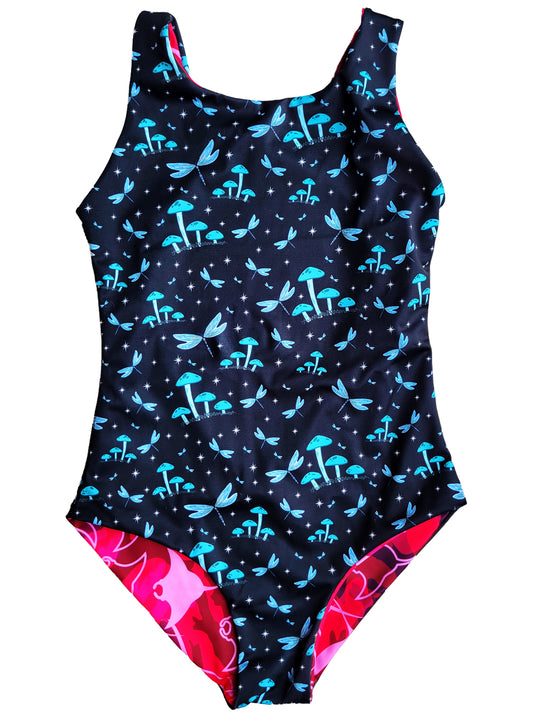 VESTIDO DE BAÑO REVERSIBLE - PRINT FUNGI Y MANTARAYAS FUCSIA