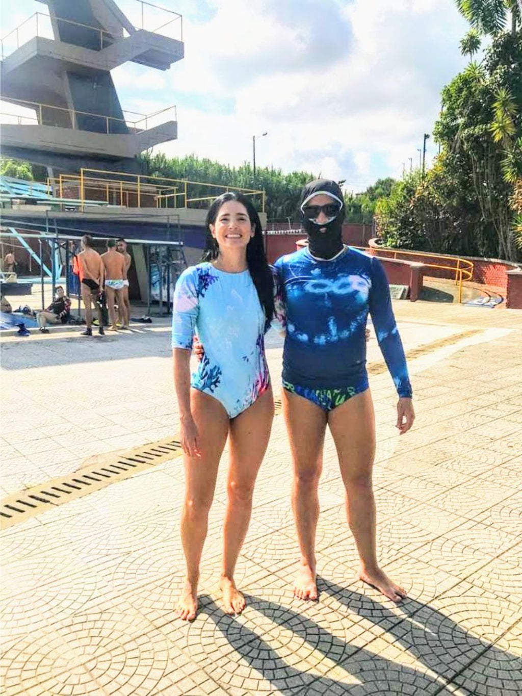 RASHGUARD LONG SLEEVE - WHALE BUBBLE NET
